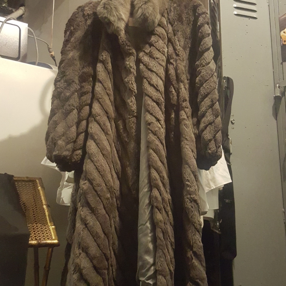 Fur coat - Picture 3 of 4